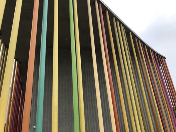 中西合併的彩虹建築加上八里水牛坑不來拍照可惜啊